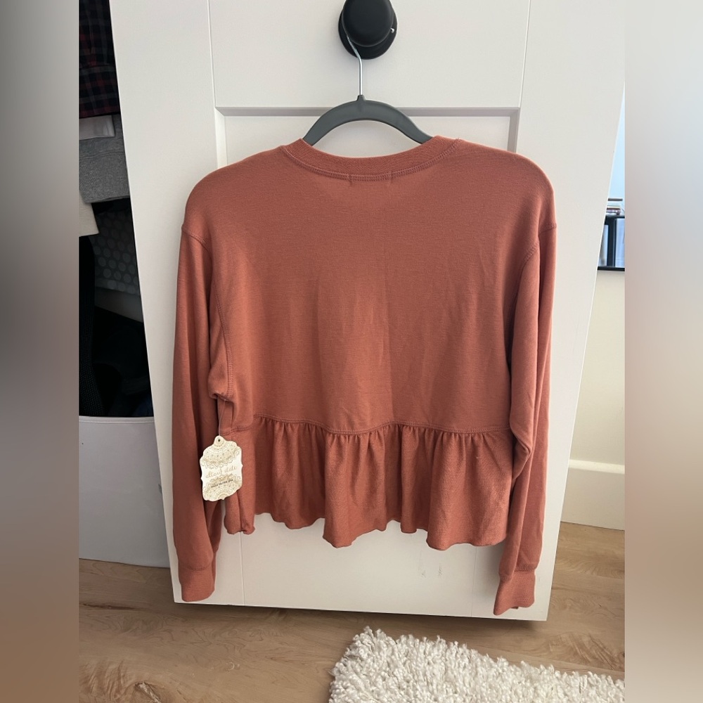 Brand New with tags Altar'd State Rust Ruffle-Hem Sweatshirt size XS